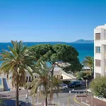 Daire With Seafront Terrace *