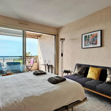 公寓 With Seafront Terrace 昂蒂布