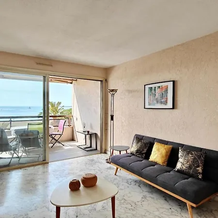 Avec Terrasse En Front De * Antibes