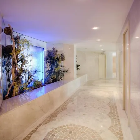 With Seafront Terrace