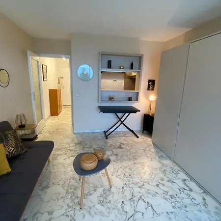 With Seafront Terrace Lägenhet Antibes