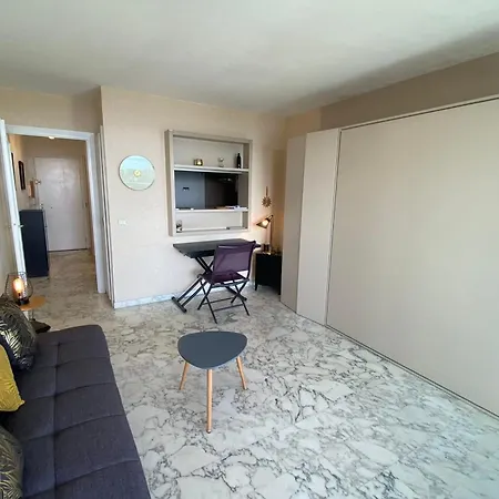 Appartement Avec Terrasse En Front De *