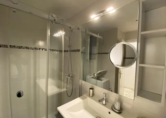 Apartman With Seafront Terrace *